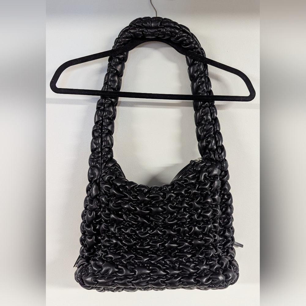 Sondra Roberts Squared Elegant Black Woven Handbag Quilted Puffer‎ Hobo Pockets